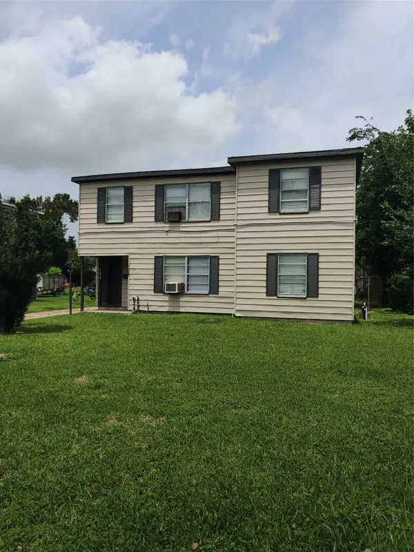 1208 7th Ave Avenue, Texas City, TX 77590