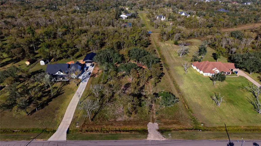 32002 Amberjack Drive, Richwood, TX 77515 - Image #3