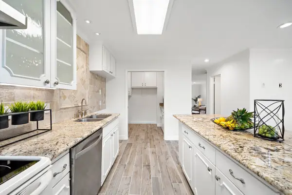 6434 Burgoyne Road #109, Houston, TX 77057
