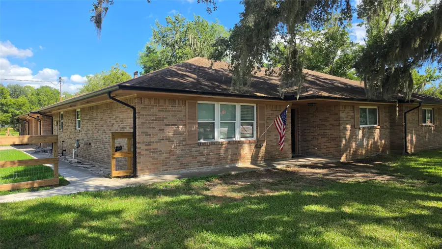1043 Columbia Drive, West Columbia, TX 77486 - #2