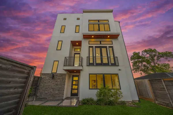 7327 Shadyvilla Pointe Drive, Houston, TX 77055