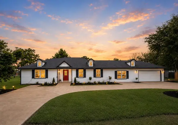 1214 Main Street, Alvin, TX 77511