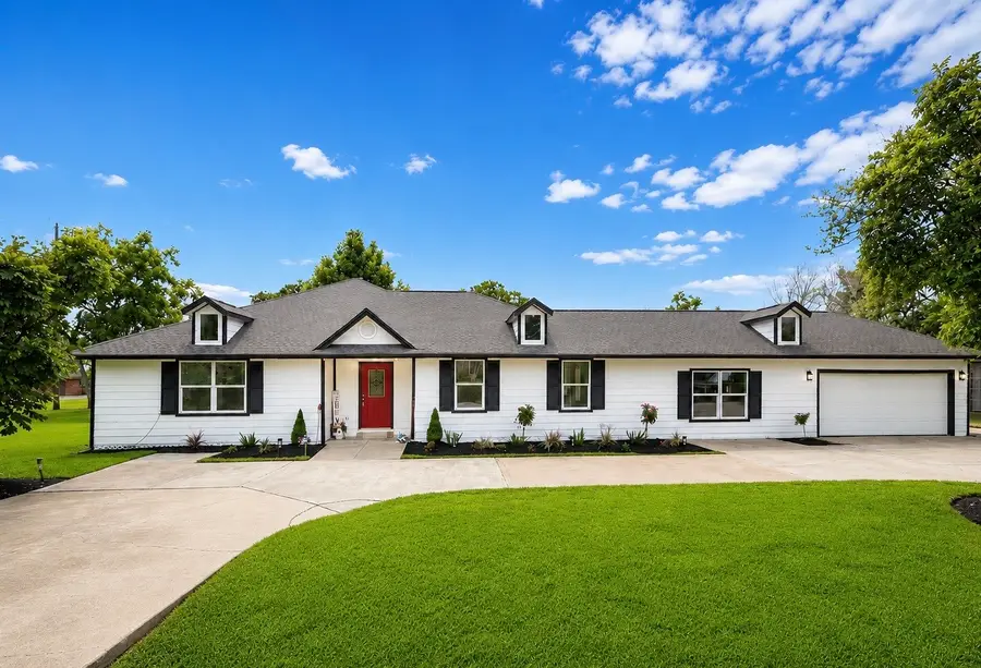 1214 Main Street, Alvin, TX 77511 - #2