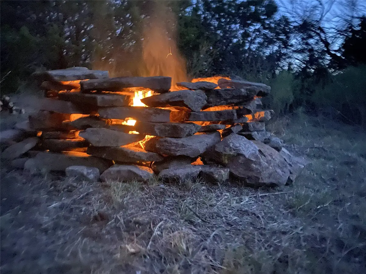 220 Private Road 16025, Jonesboro, TX 76538 - #1