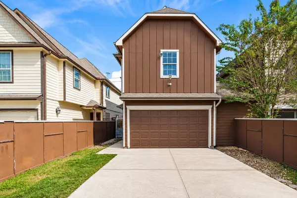 6724 Keats Street #B, Houston, TX 77085