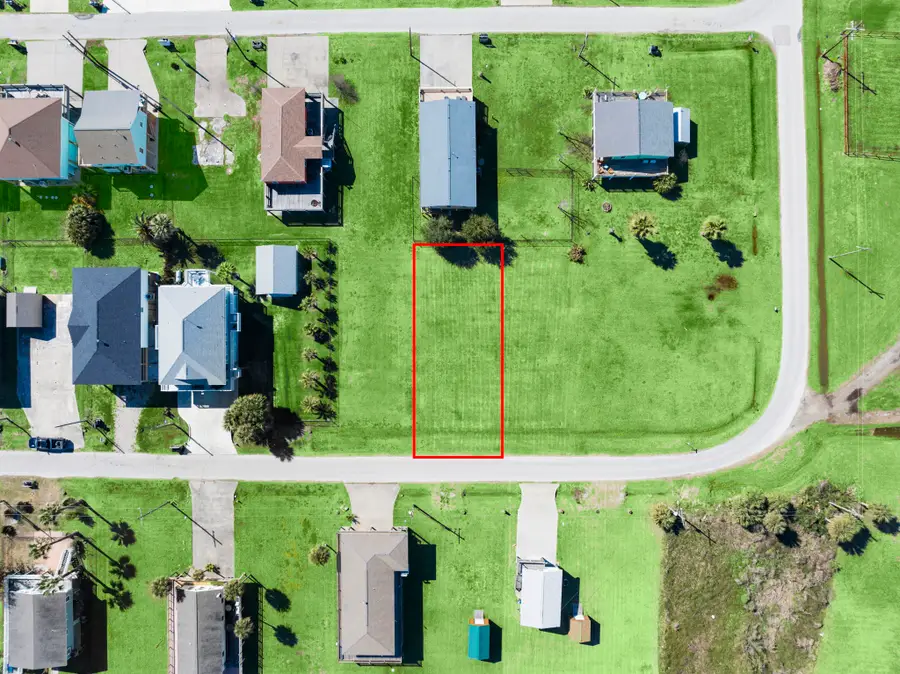 975 Wommack, Crystal Beach, TX 77650 - Image #2