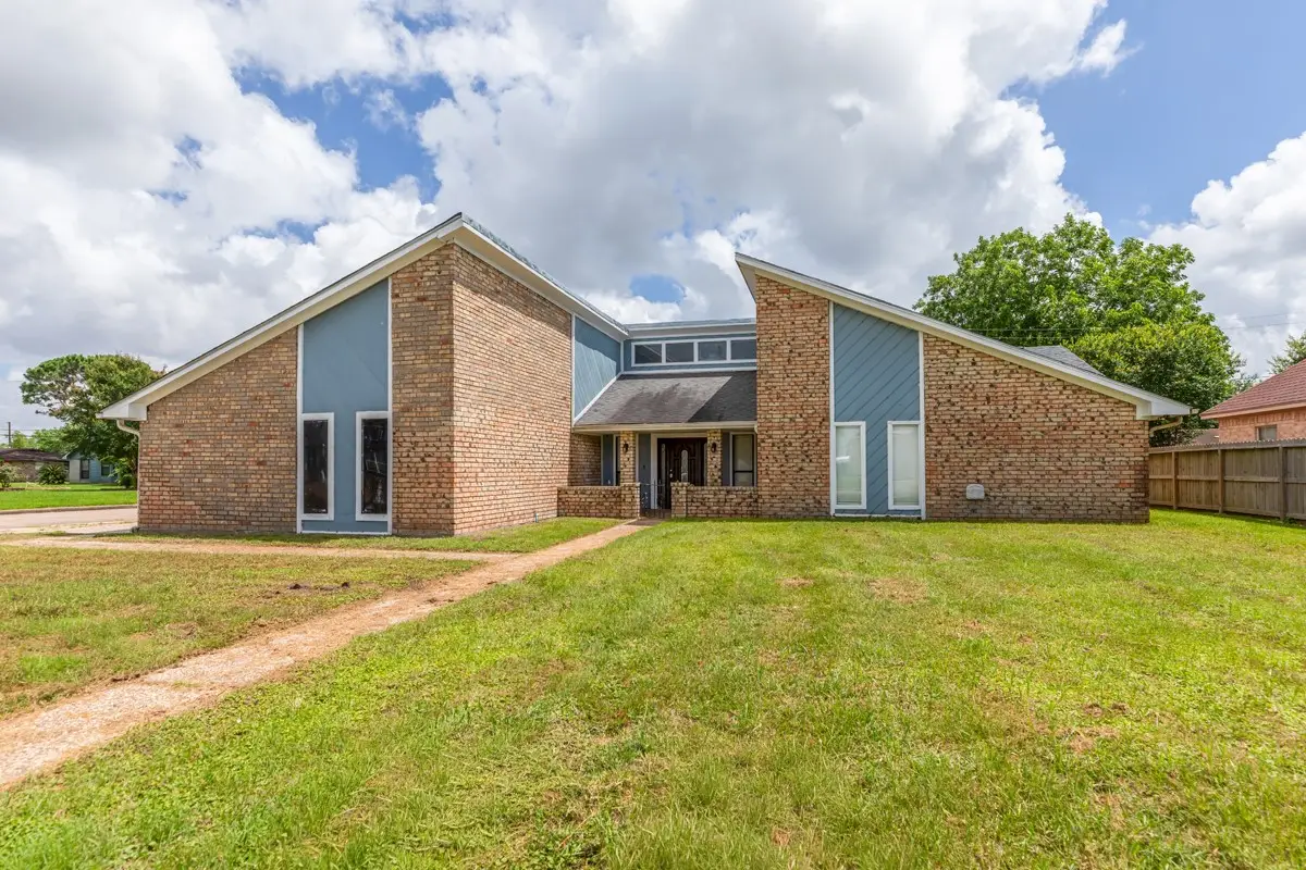 2120 Waverly Circle, Port Arthur, TX 77640 - #1