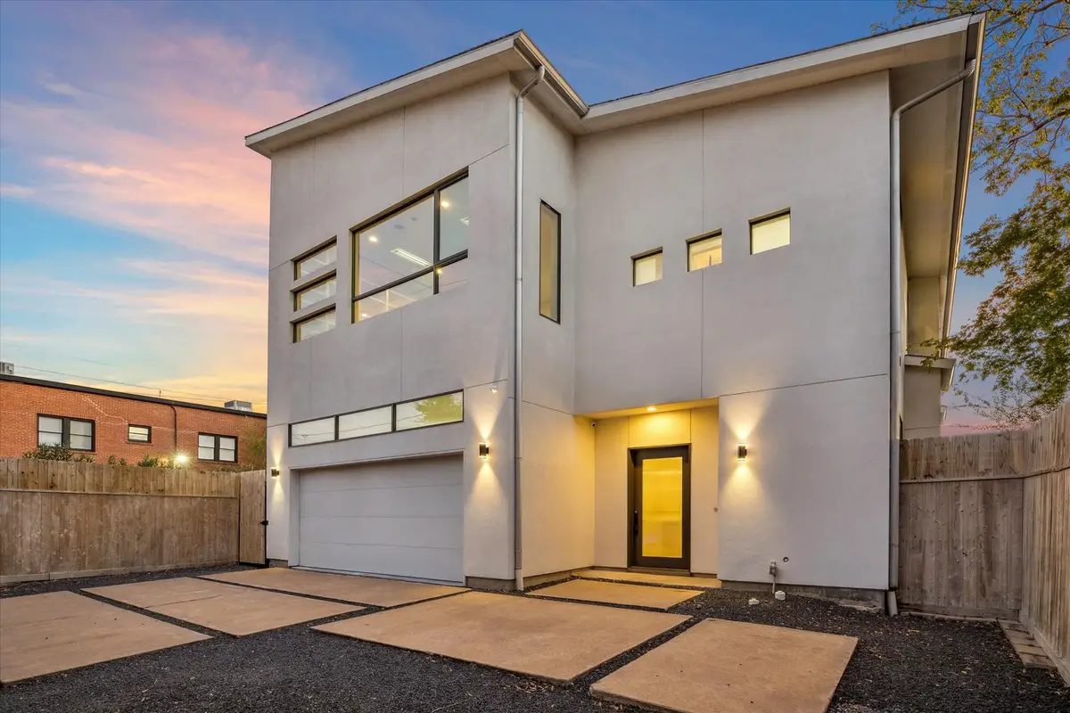 118 Tuam Street, Houston, TX 77006 - Image #1