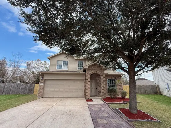 914 Whispering Winds Court, Baytown, TX 77521