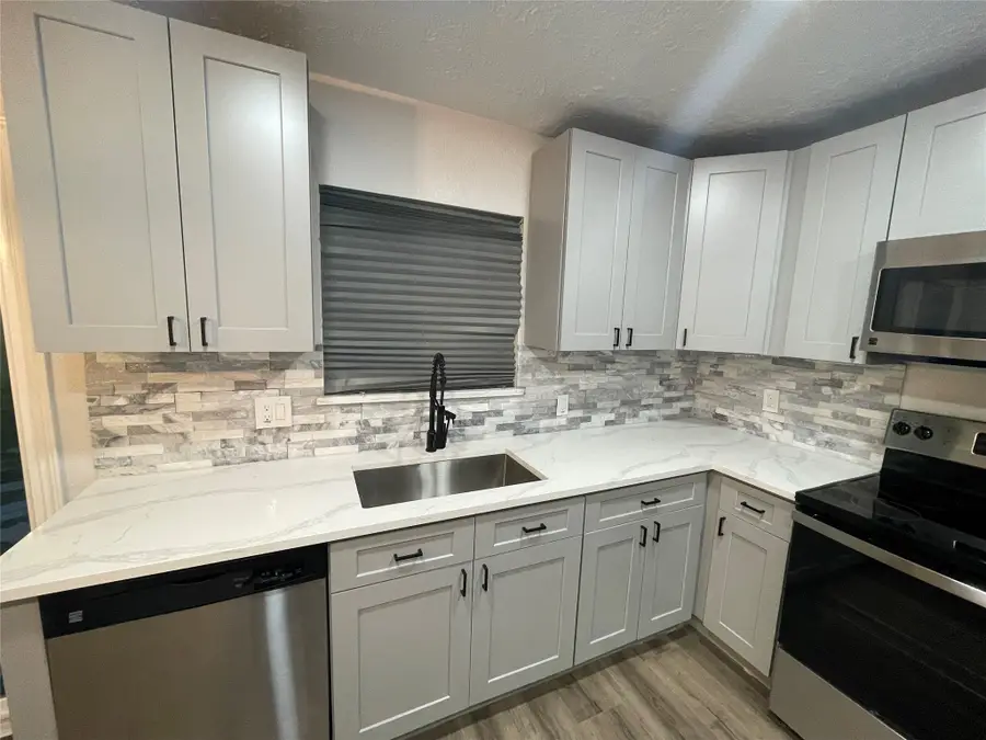 6003 Westover Street, Houston, TX 77033 - Image #3