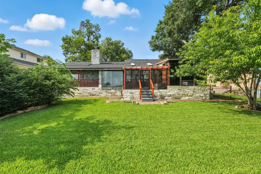 1046 Lake View Drive, Montgomery, TX 77356 - Image #3