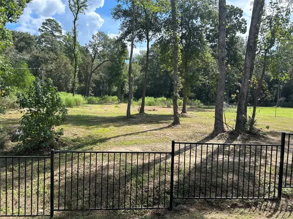 13881 Park Ave, Conroe, TX 77384