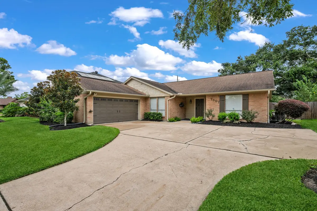 1307 Creek Hollow Drive, Seabrook, TX 77586 - #1