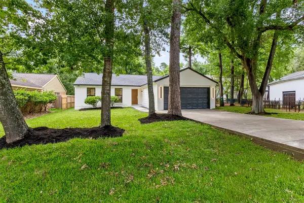 21 N Wavy Oak Circle, Spring, TX 77381