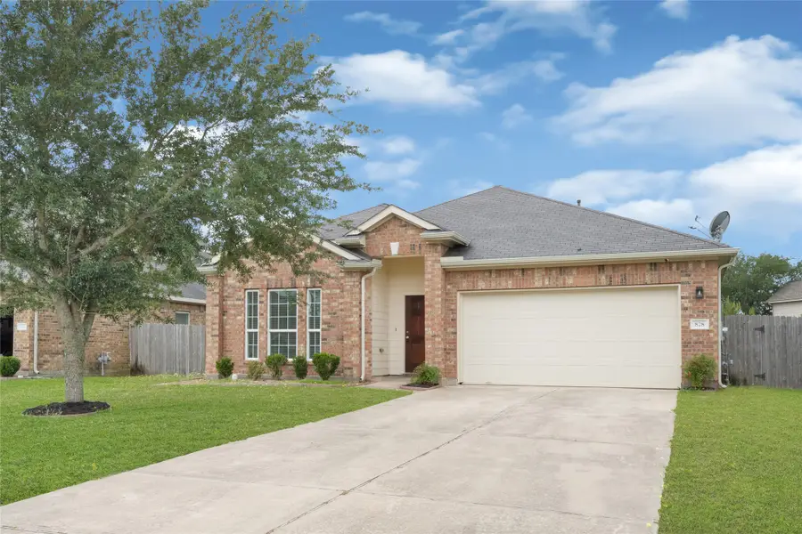828 Grassy Knoll Trail, La Marque, TX 77568 - #2