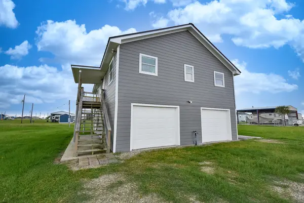 90 Bluefish, Palacios, TX 77465