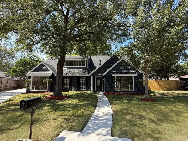 9814 Foxrun Court, Houston, TX 77080