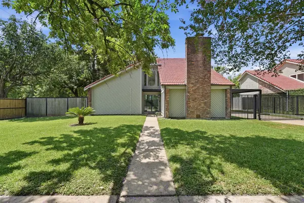 6107 Vinewood Drive, Houston, TX 77088