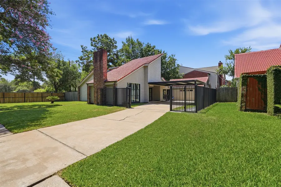 6107 Vinewood Drive, Houston, TX 77088 - #2