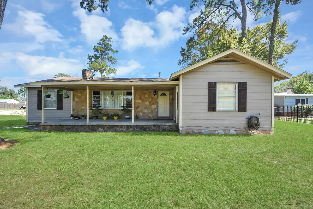 201 S Roosevelt Avenue, Cleveland, TX 77327 - #1