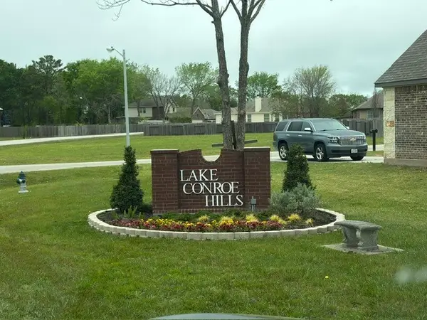 12471 Greenridge Drive Downs, Willis, TX 77318