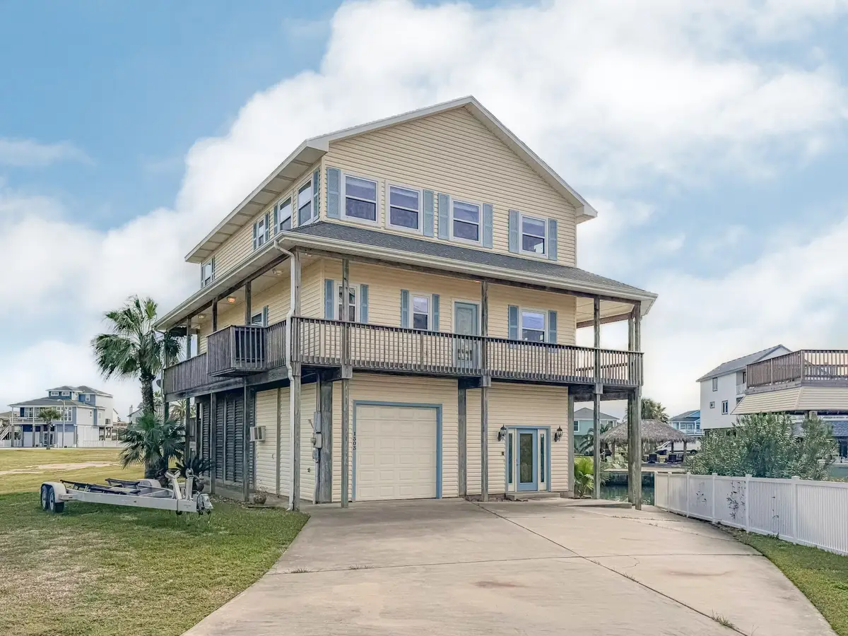 1303 Tiki Drive, Tiki Island, TX 77554 - #1