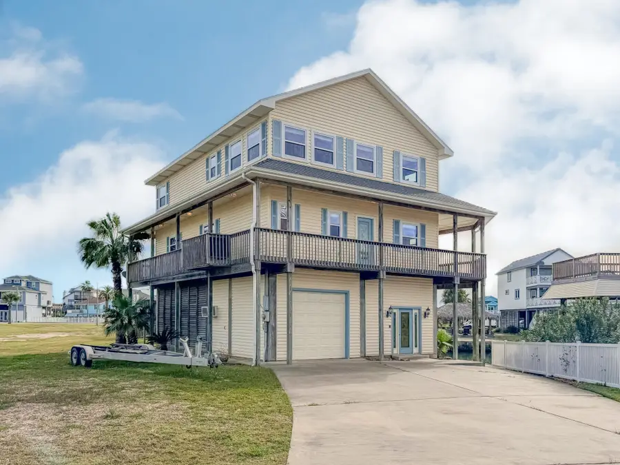 1303 Tiki Drive, Tiki Island, TX 77554 - #2