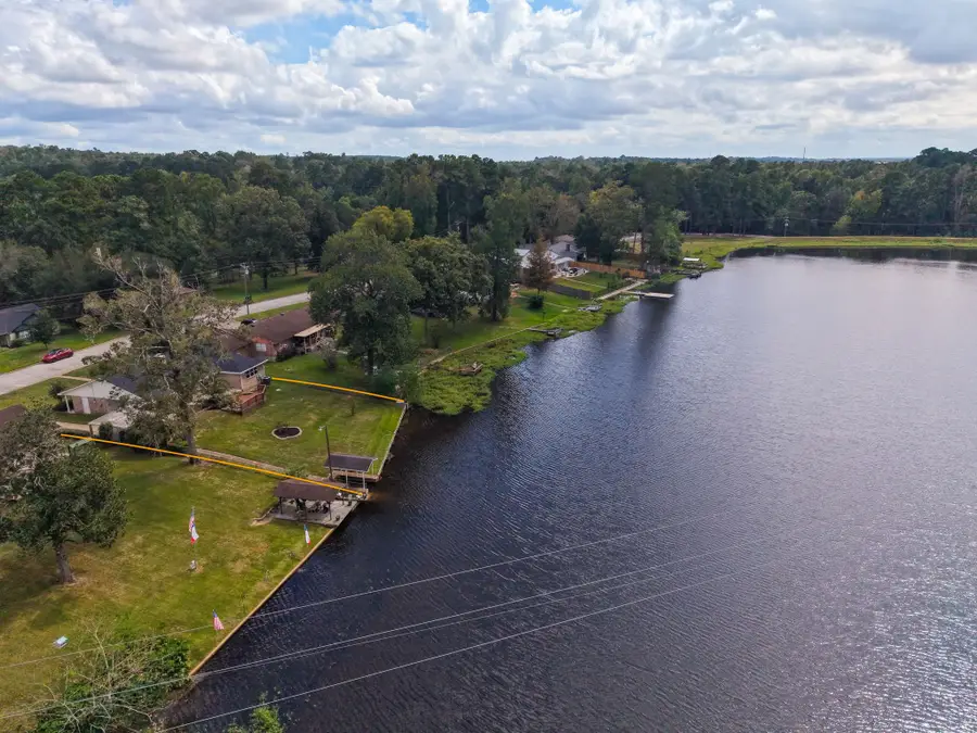 525 E Lake Drive, Livingston, TX 77351 - #3