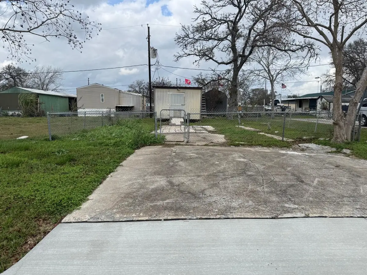 134 Heron Inlet S, Baytown, TX 77523 - Image #1