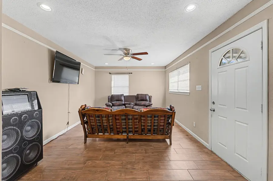 823 Marleen Street, Houston, TX 77034 - Image #3