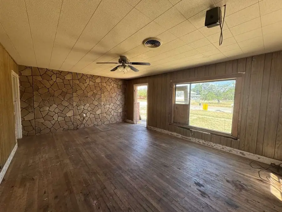 845 Locust Street, Colorado City, TX 79512 - Image #3