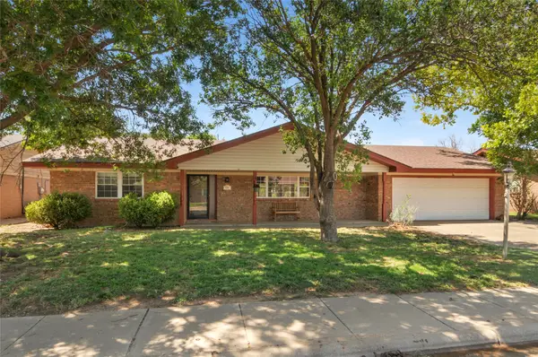 120 Cherokee Drive, Hereford, TX 79045