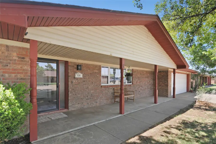 120 Cherokee Drive, Hereford, TX 79045 - #3