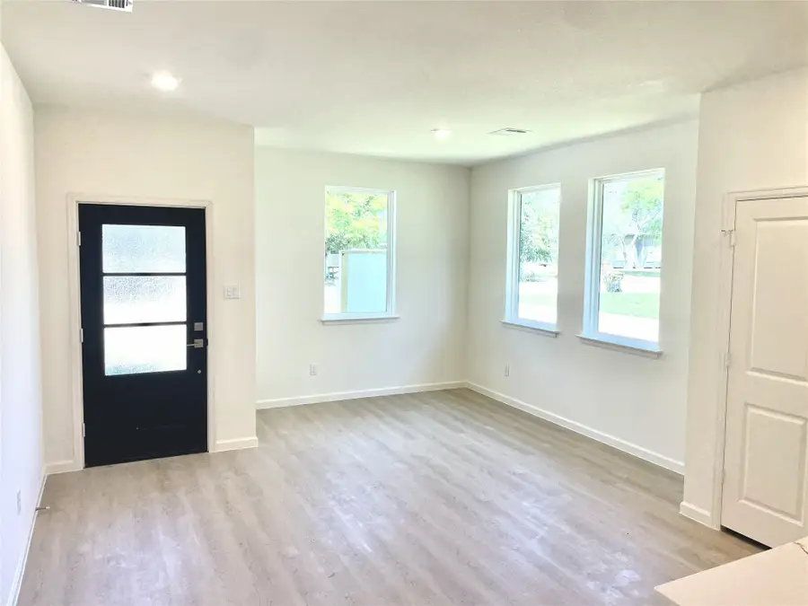 2904 5th Street, Bay City, TX 77414 - #3