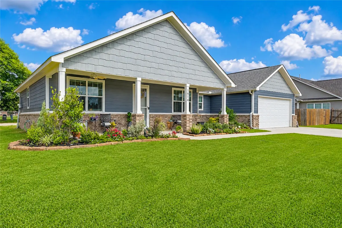 1914 Lynn Street, El Campo, TX 77437 - #1