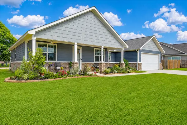 1914 Lynn Street, El Campo, TX 77437