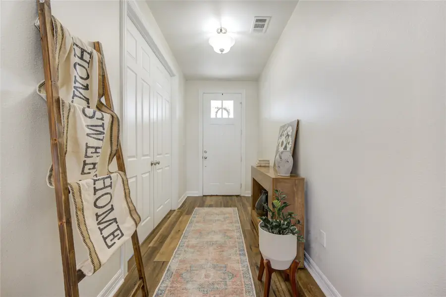 1914 Lynn Street, El Campo, TX 77437 - #3