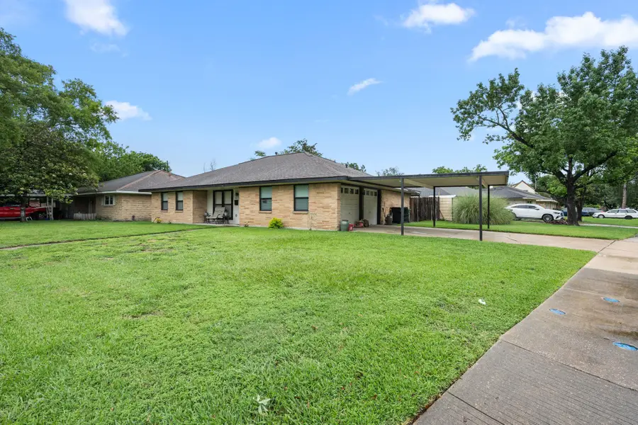 8215 Braes River Drive, Houston, TX 77074 - #3
