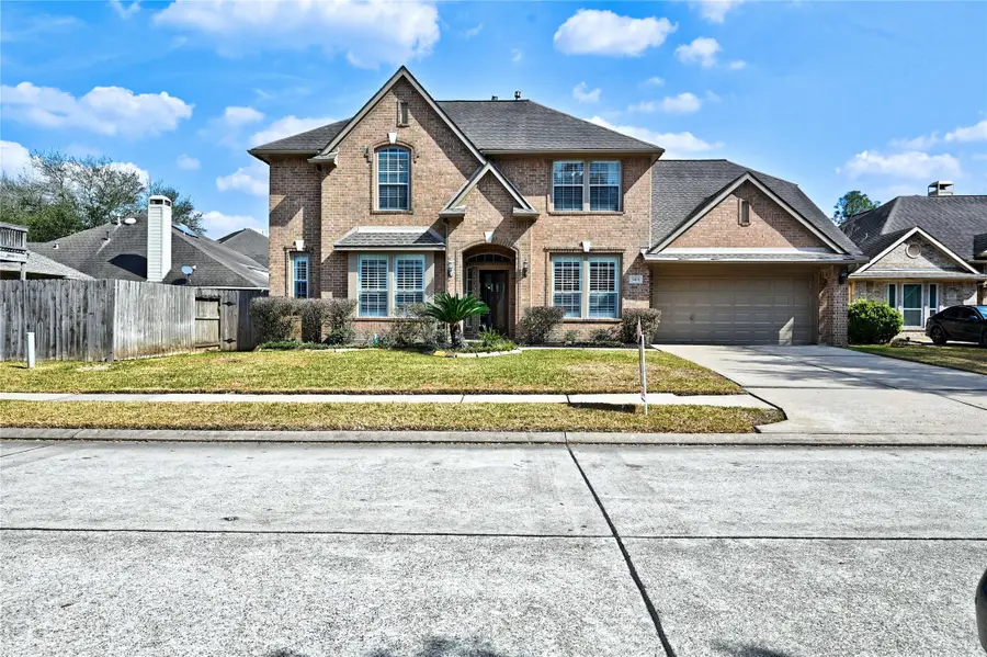 1415 Crystal Lake Circle E, Pearland, TX 77584 - #2