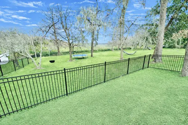 510 N Shadowbend Avenue, Friendswood, TX 77546