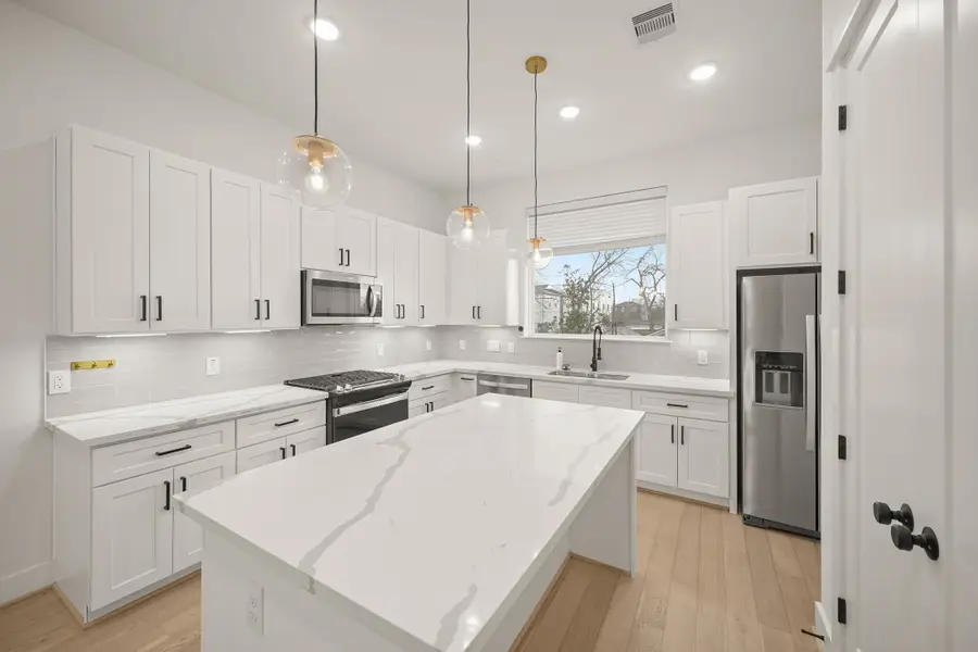 2811 Anita Street, Houston, TX 77004 - Image #2