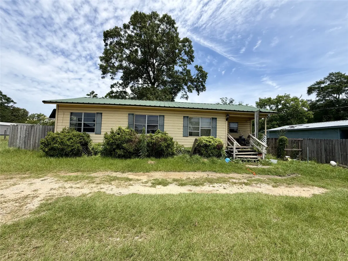 516 W Martin Luther King Street, Kirbyville, TX 75956 - #1
