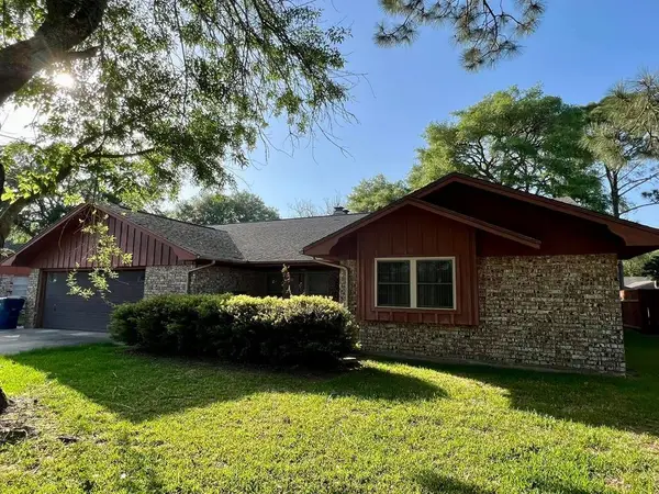 2901 Del Monte Avenue, Bay City, TX 77414