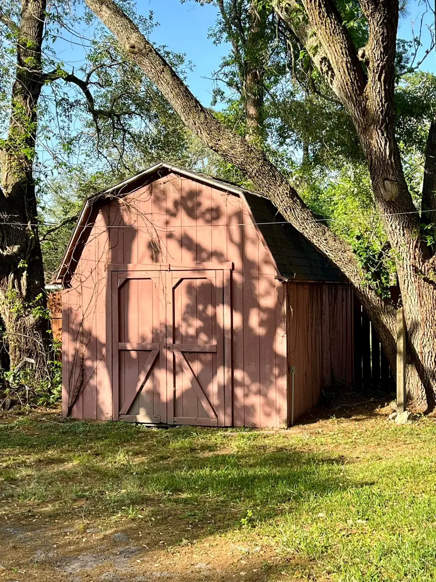 2901 Del Monte Avenue, Bay City, TX 77414 - #2