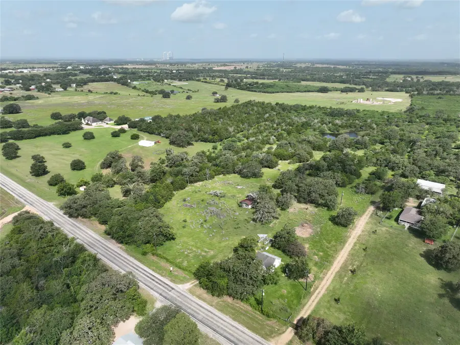833 E Sh 159, Fayetteville, TX 78940 - #3