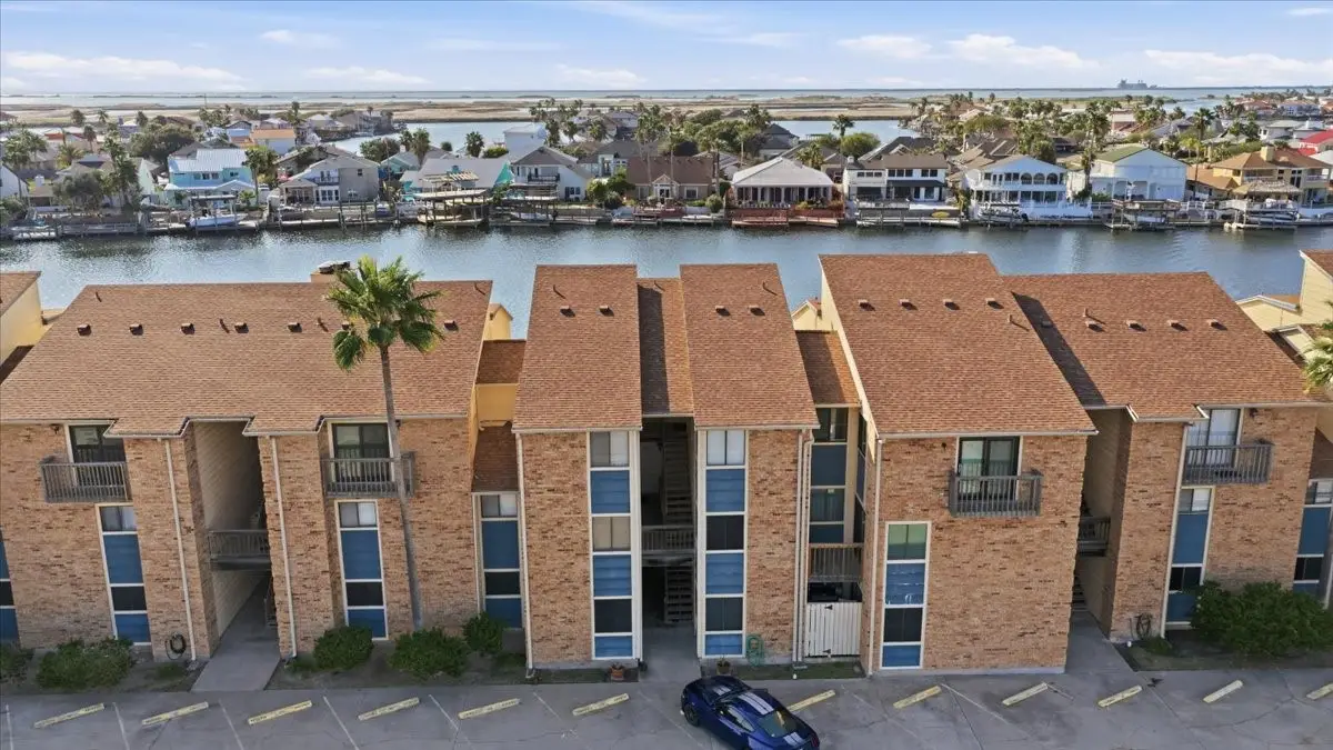 15425 Fortuna Bay Dr Drive #113, Corpus Christi, TX 78418 - Image #1