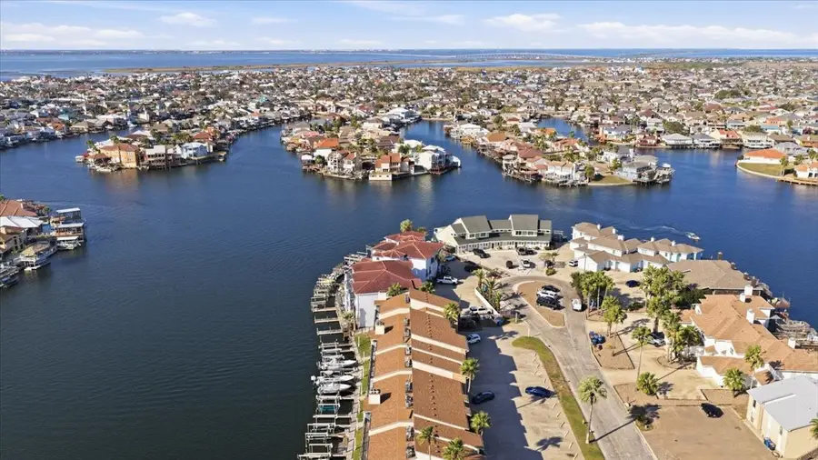 15425 Fortuna Bay Dr Drive #113, Corpus Christi, TX 78418 - Image #3