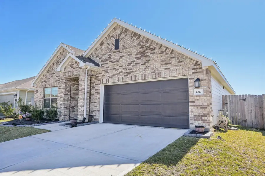 1217 Filly Creek Drive, Alvin, TX 77511 - Image #3