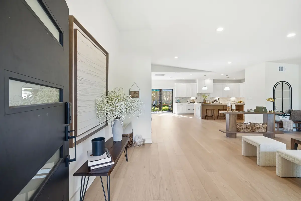 10159 Brinwood Drive, Houston, TX 77043 - Image #1