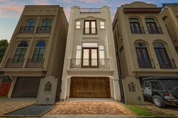 1057 W 24th Street, Houston, TX 77008